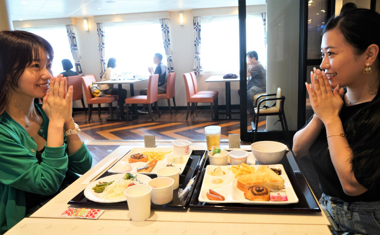 朝からしっかり食べて、今日からの北海道旅行に備えます。